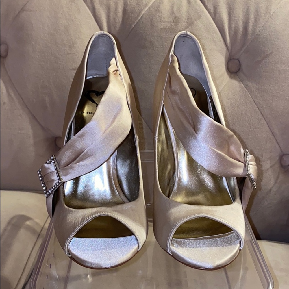 Steve Madden Heels - Brand new size 7